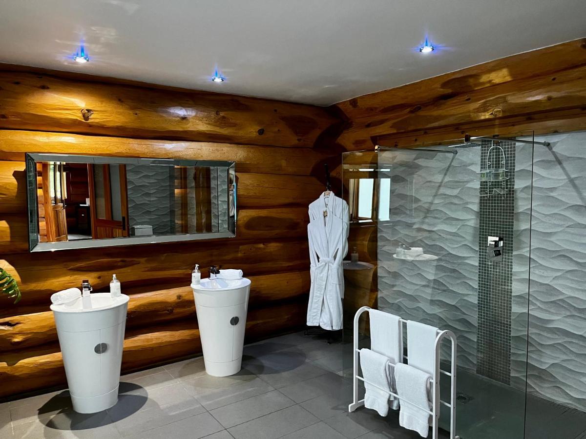 The Log Cabins At The Vu 巴斯盖特 外观 照片